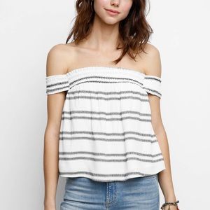ASTR OFF SHOULDER TOP